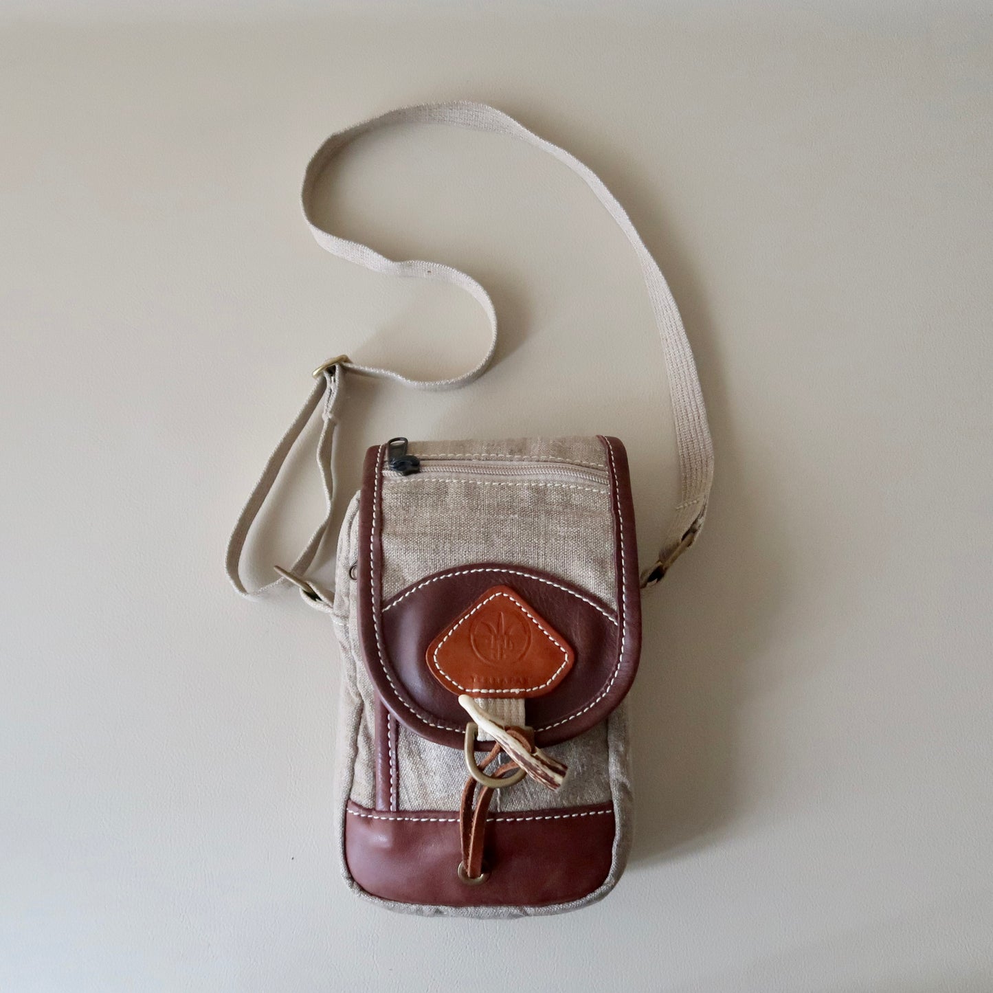 Old TERRAPAX Hemp &amp; Leather Shoulder Purse with Multiple Pockets